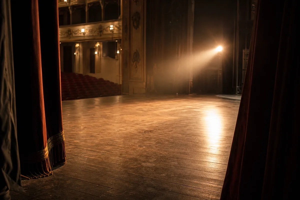 Du théâtre au cinéma : ce que les planches apportent